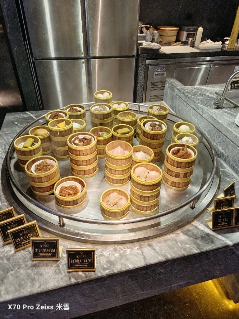 【上海美食】銘門盛宴上海店，活體龍蝦現殺現吃，各種高檔海鮮到飽再訪❤️