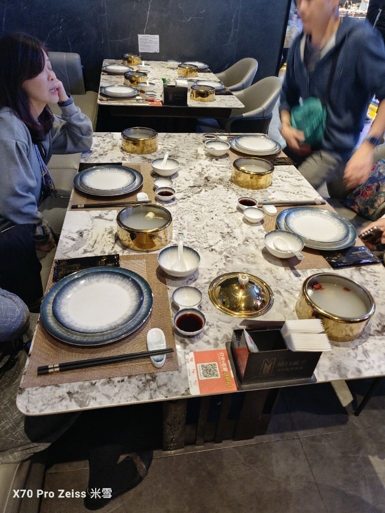 【上海美食】銘門盛宴上海店，活體龍蝦現殺現吃，各種高檔海鮮到飽再訪❤️