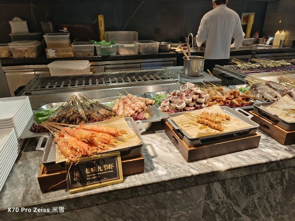 【上海美食】銘門盛宴上海店，活體龍蝦現殺現吃，各種高檔海鮮到飽再訪❤️
