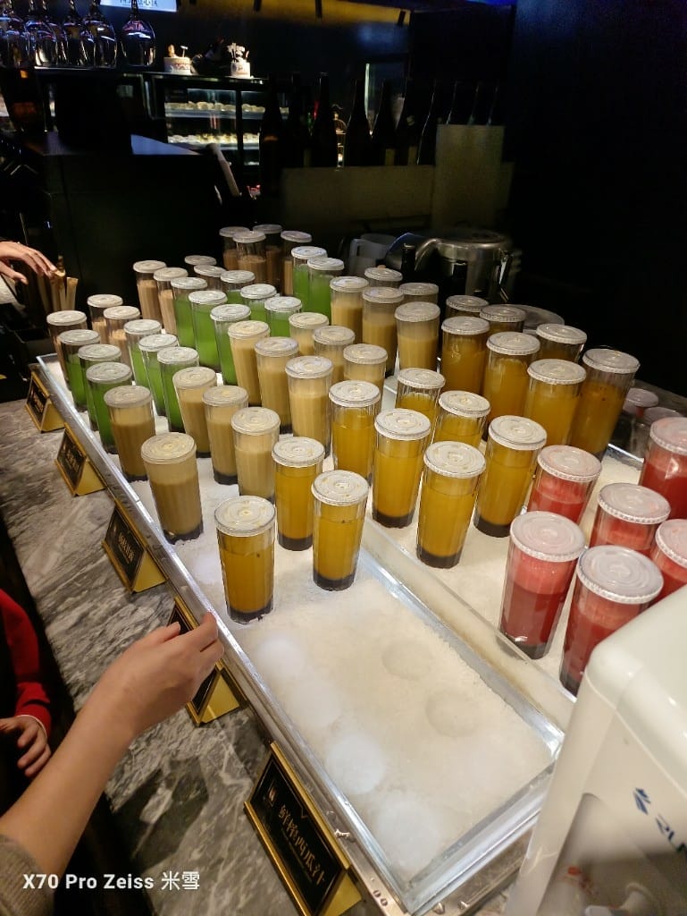 【上海美食】銘門盛宴上海店，活體龍蝦現殺現吃，各種高檔海鮮到飽再訪❤️