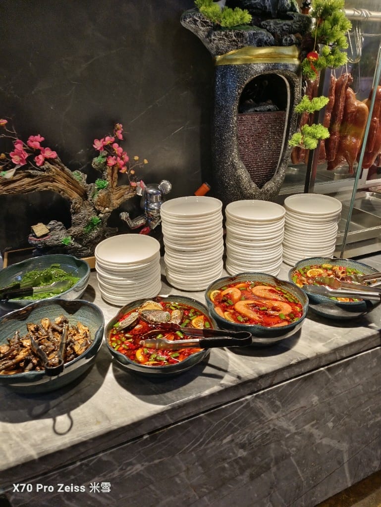【上海美食】銘門盛宴上海店，活體龍蝦現殺現吃，各種高檔海鮮到飽再訪❤️