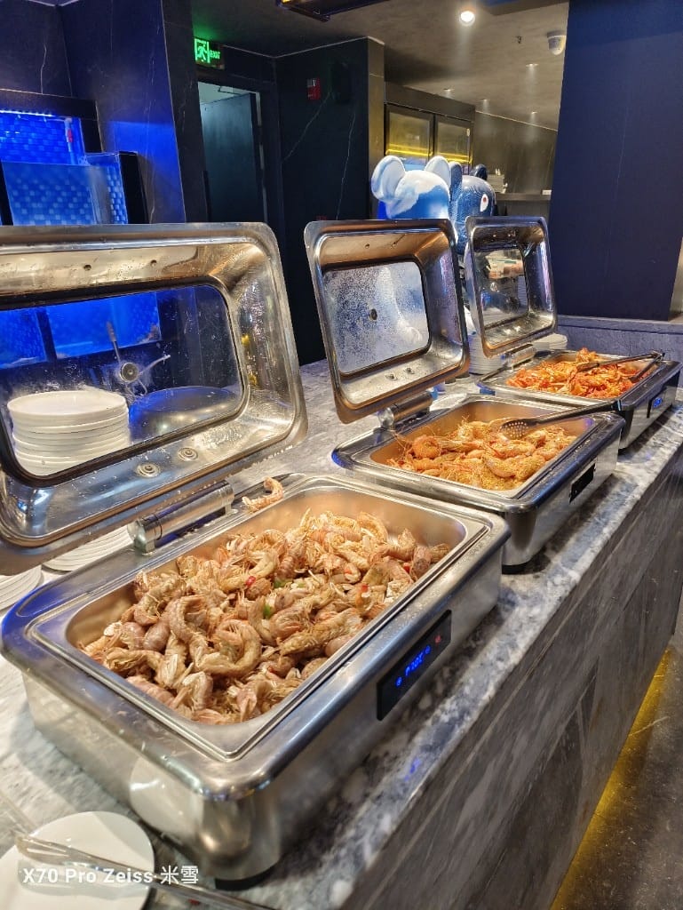 【上海美食】銘門盛宴上海店，活體龍蝦現殺現吃，各種高檔海鮮到飽再訪❤️
