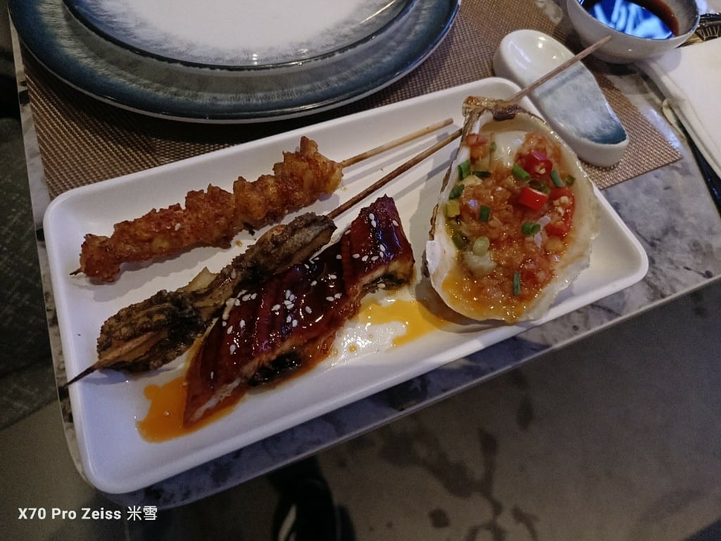 【上海美食】銘門盛宴上海店，活體龍蝦現殺現吃，各種高檔海鮮到飽再訪❤️