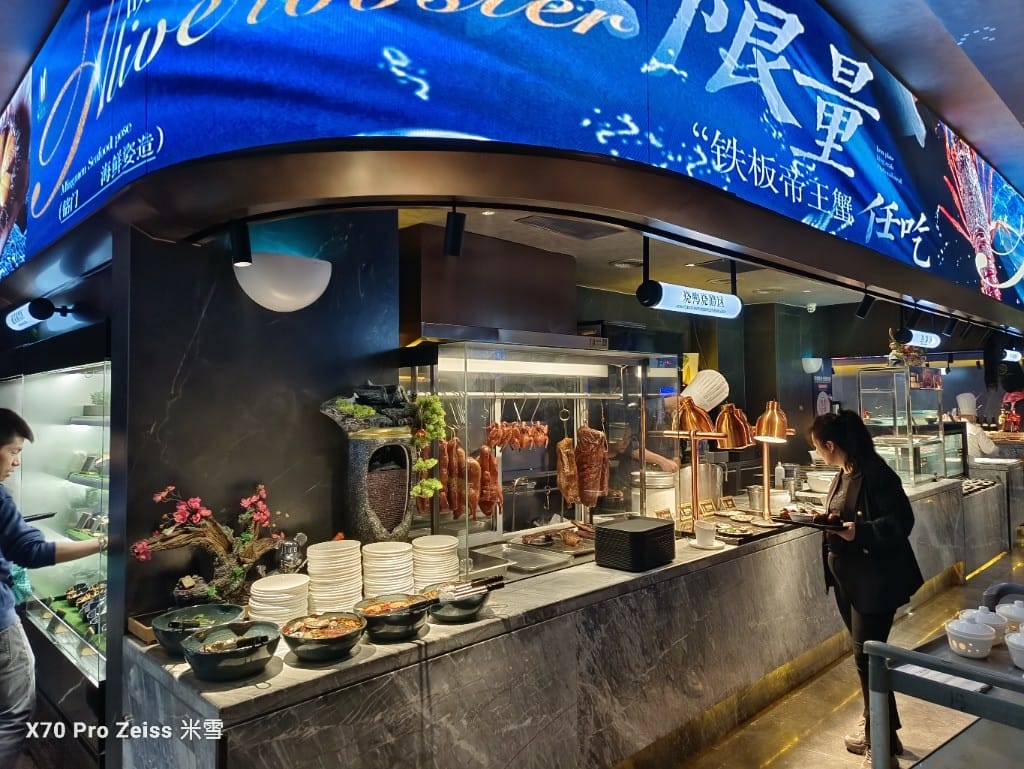 【上海美食】銘門盛宴上海店，活體龍蝦現殺現吃，各種高檔海鮮到飽再訪❤️