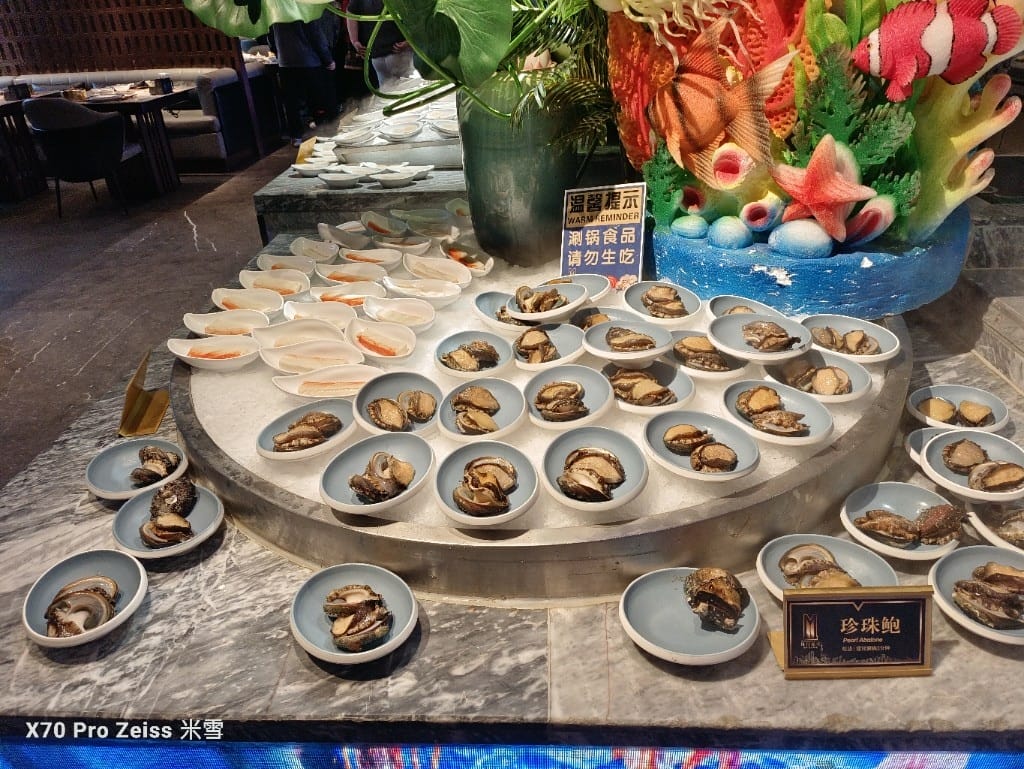 【上海美食】銘門盛宴上海店，活體龍蝦現殺現吃，各種高檔海鮮到飽再訪❤️