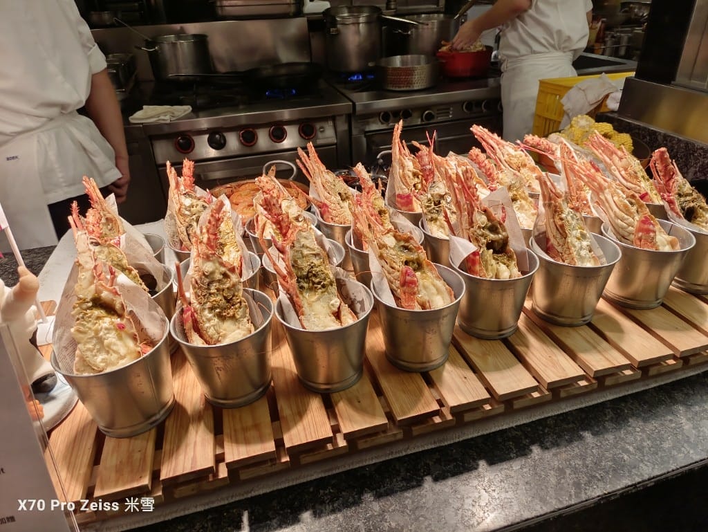 【台北吃到飽】十二廚台北喜來登大飯店，23訪平日晚餐龍蝦狂熱日吃到飽🍻