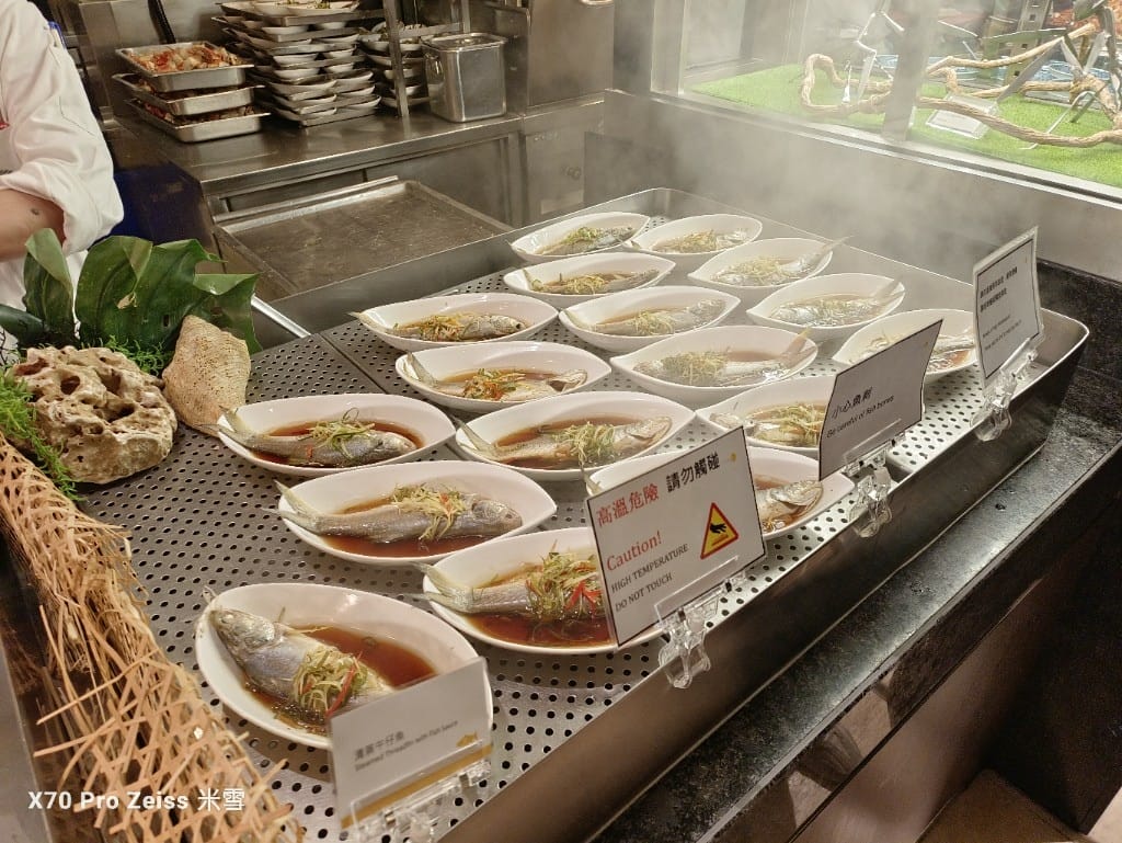 【台北吃到飽】十二廚台北喜來登大飯店，23訪平日晚餐龍蝦狂熱日吃到飽🍻