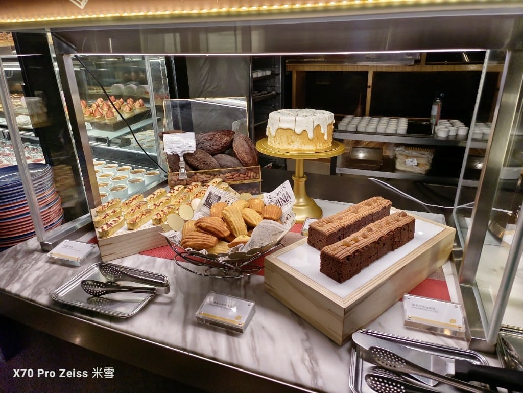 【台北吃到飽】十二廚台北喜來登大飯店，23訪平日晚餐龍蝦狂熱日吃到飽🍻
