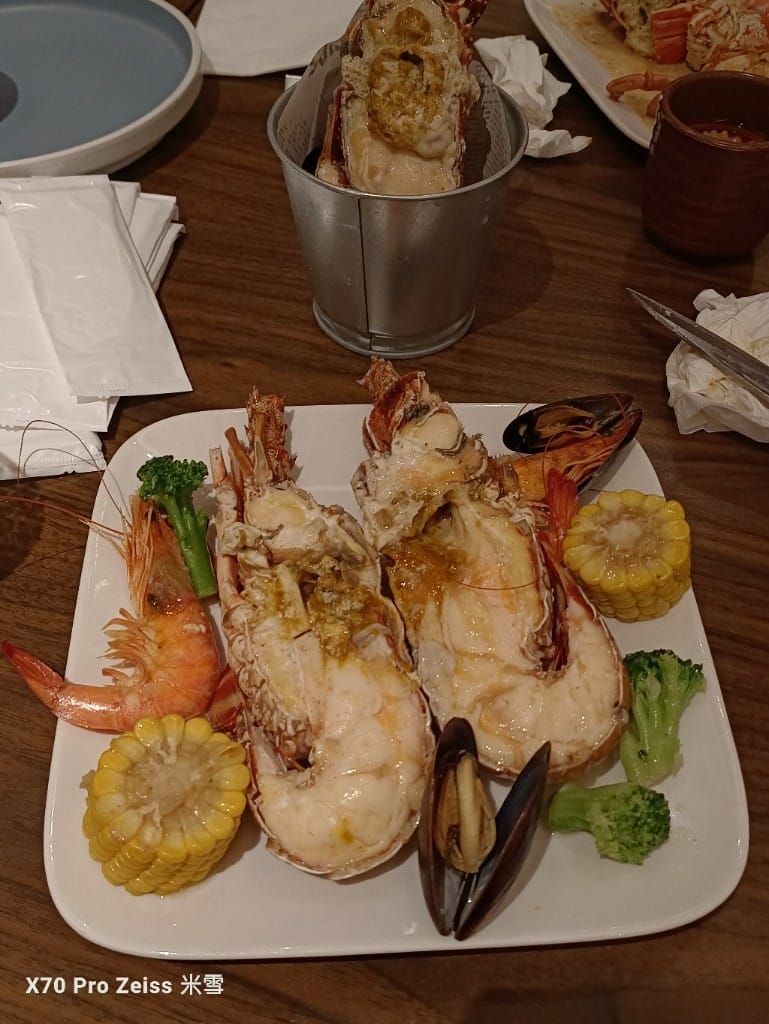 【台北吃到飽】十二廚台北喜來登大飯店，23訪平日晚餐龍蝦狂熱日吃到飽🍻