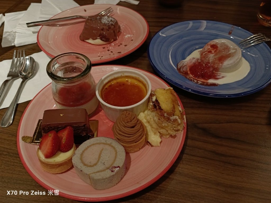 【台北吃到飽】十二廚台北喜來登大飯店，23訪平日晚餐龍蝦狂熱日吃到飽🍻