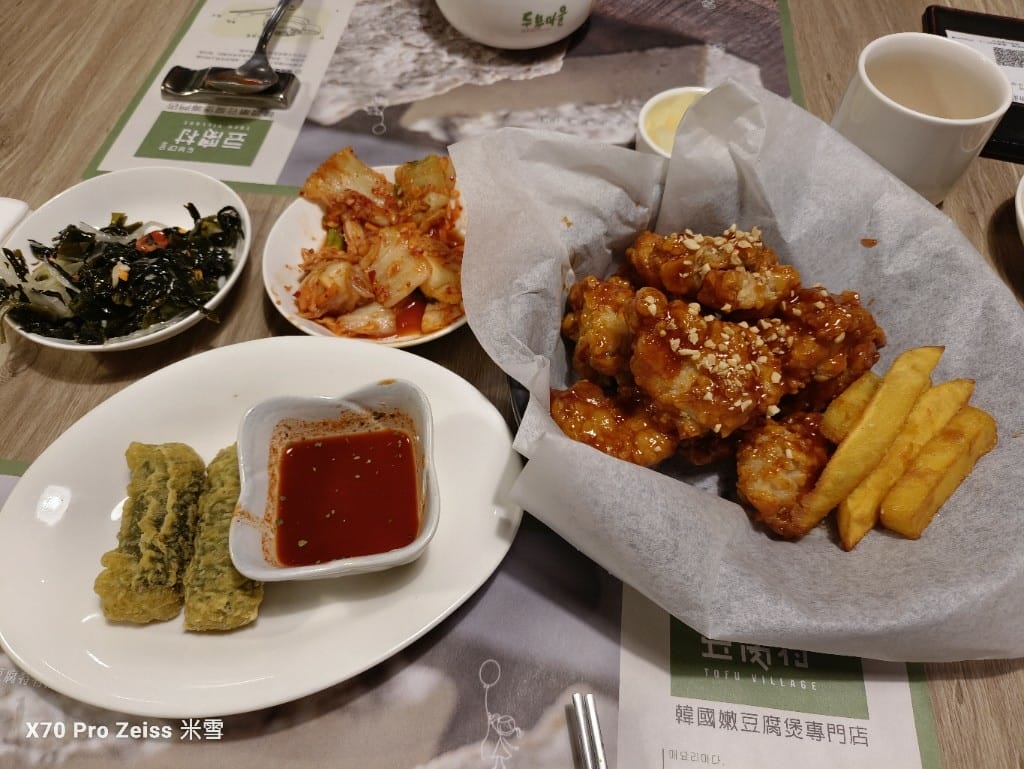 【新莊美食】豆腐村TofuVillage宏匯廣場店，韓式小菜吃到飽💞