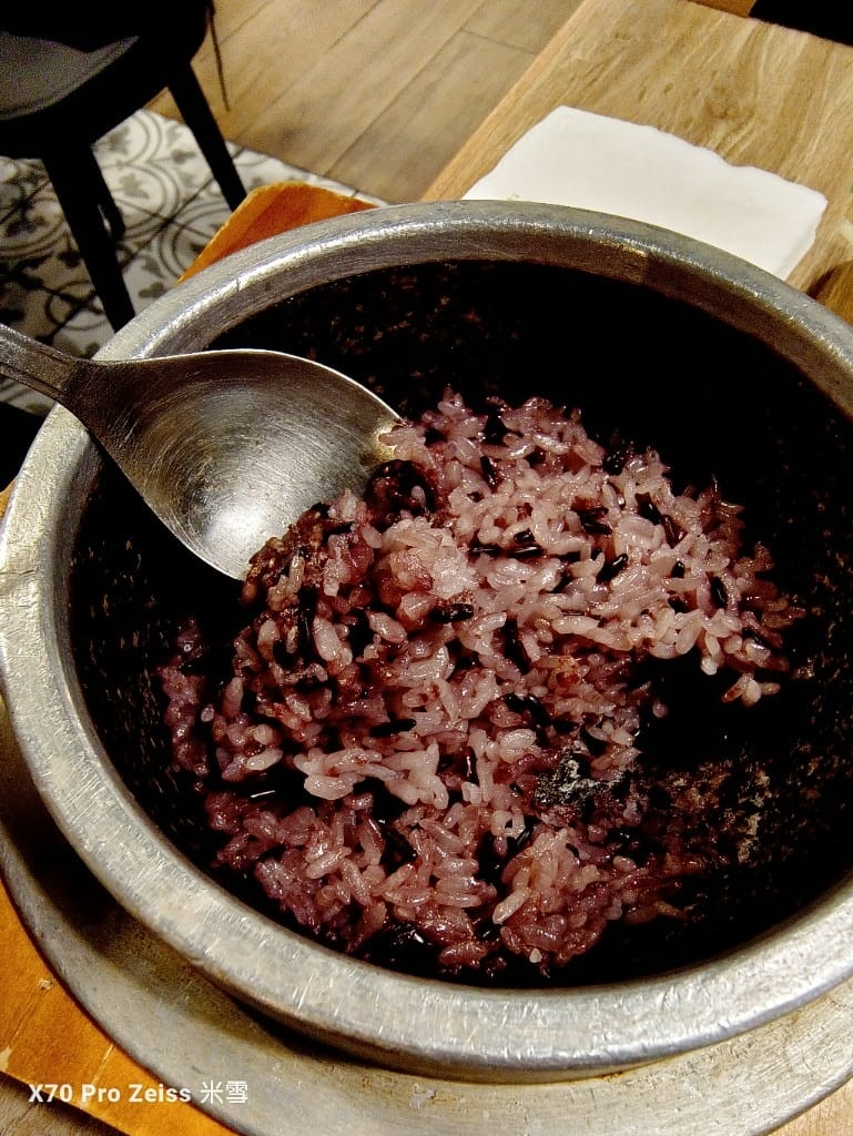 【新莊美食】豆腐村TofuVillage宏匯廣場店，韓式小菜吃到飽💞