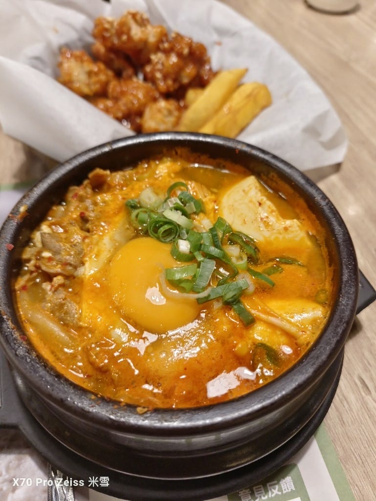 【新莊美食】豆腐村TofuVillage宏匯廣場店，韓式小菜吃到飽💞