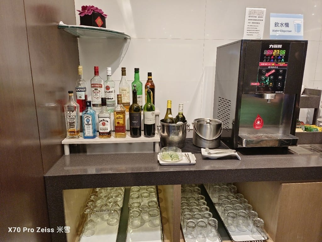 【桃園機場二航貴賓室】長榮貴賓室全開箱，The garden 、The pier、Club lounge、Infinity