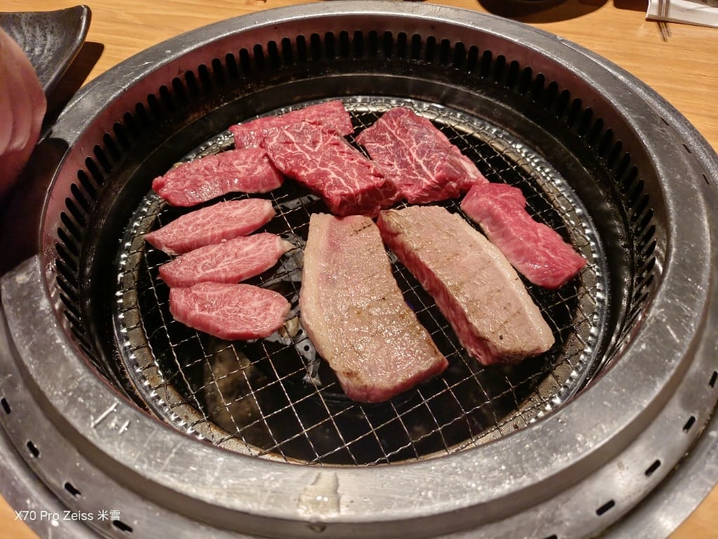 【日本大阪美食】燒肉力丸難波道頓堀店，超讚和牛&牛舌吃到飽❤️