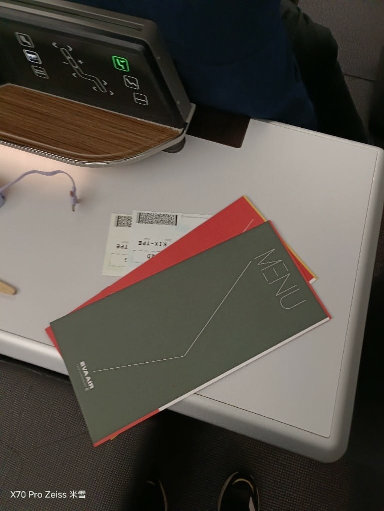 【飛日本商務餐飛機餐】長榮航空，關西機場