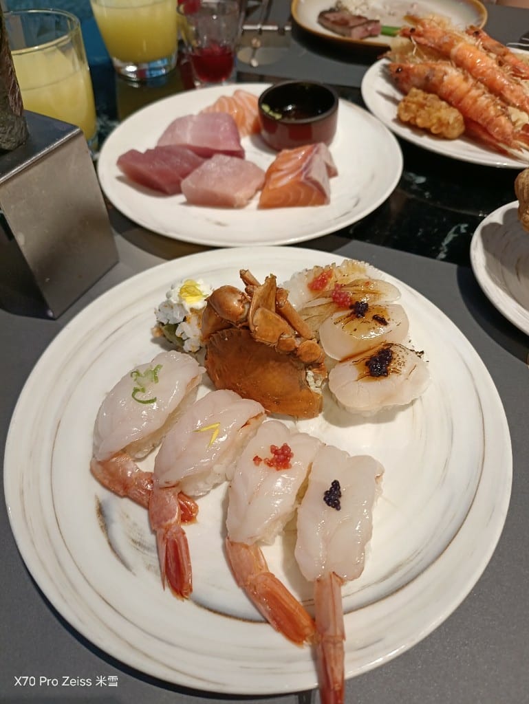 【新莊吃到飽】饗饗INPARADISE宏匯新莊店晚餐13訪，四人同行兩人免費❤️
