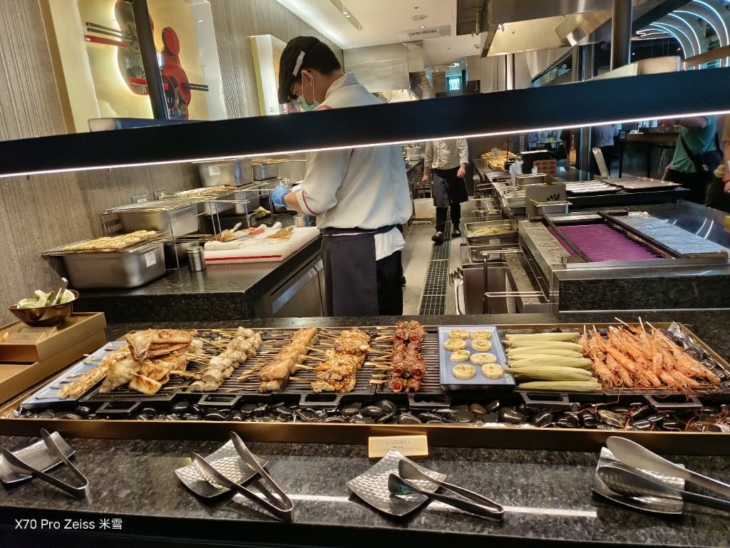 【新莊吃到飽】饗饗INPARADISE宏匯新莊店晚餐13訪，四人同行兩人免費❤️