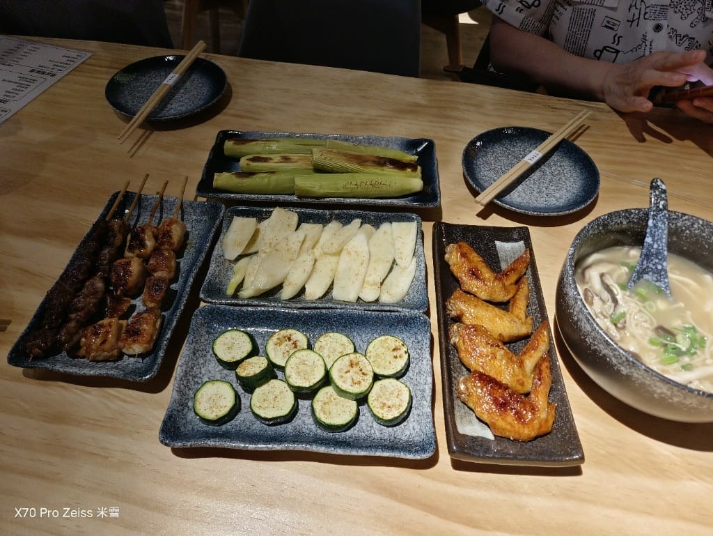 【新莊美食】兮有烤魚居酒屋燒烤，巷子裡的美味烤魚🍻