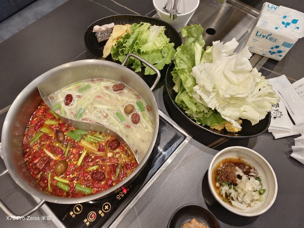 【桃園吃到飽】小蒙牛頂級麻辣養生鍋家樂福中壢店開箱❤️ - 第8張圖 【桃園吃到飽】小蒙牛頂級麻辣養生鍋家樂福中壢店開箱❤️