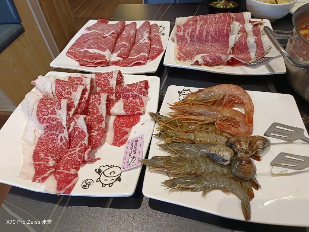 【桃園吃到飽】小蒙牛頂級麻辣養生鍋家樂福中壢店開箱❤️ - 第21張圖 【桃園吃到飽】小蒙牛頂級麻辣養生鍋家樂福中壢店開箱❤️