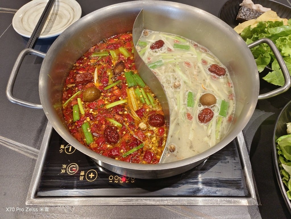 【桃園吃到飽】小蒙牛頂級麻辣養生鍋家樂福中壢店開箱❤️ - 第9張圖 【桃園吃到飽】小蒙牛頂級麻辣養生鍋家樂福中壢店開箱❤️