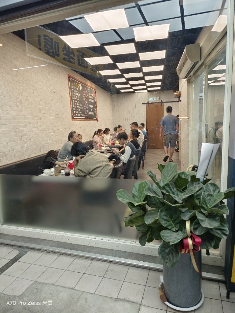 【新莊美食】樂陽牛排館，不到$200就有酥皮濃湯哦！