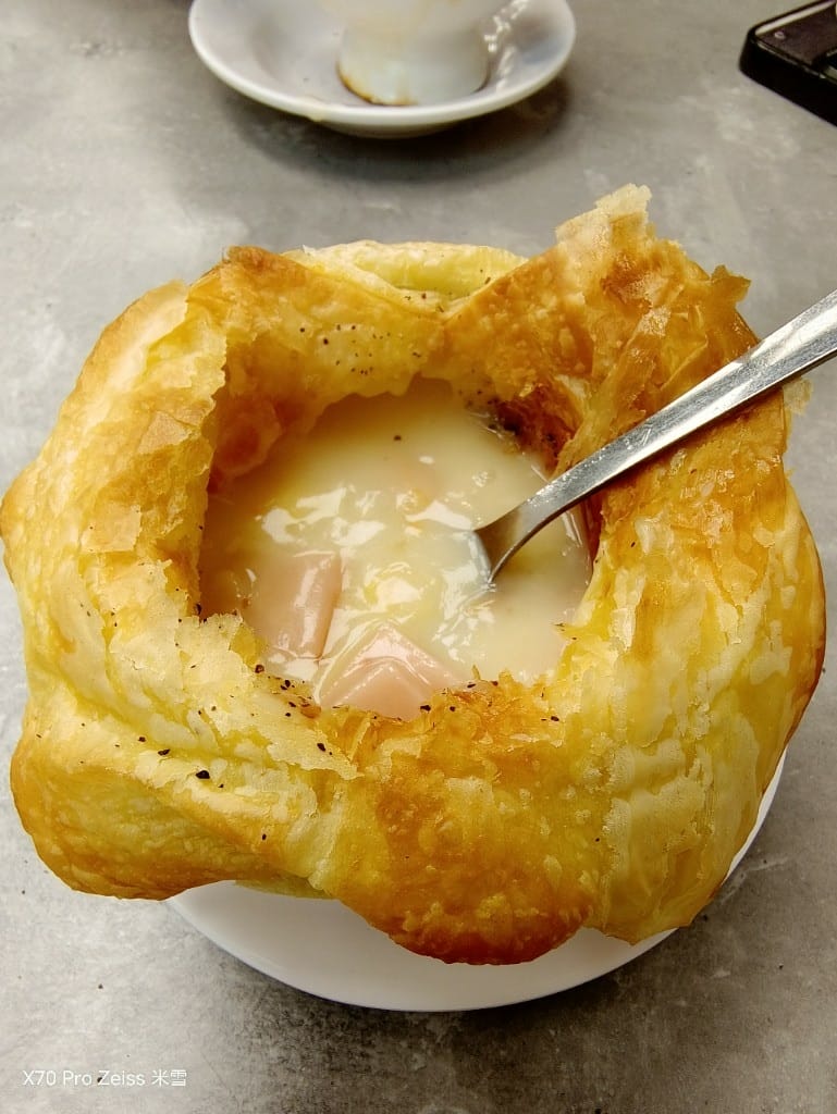 【新莊美食】樂陽牛排館，不到$200就有酥皮濃湯哦！