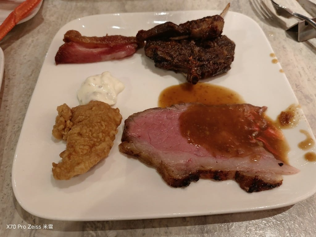 【台北吃到飽】十二廚台北喜來登大飯店24訪，平日晚餐阿霞飯店美食吃到飽🍻