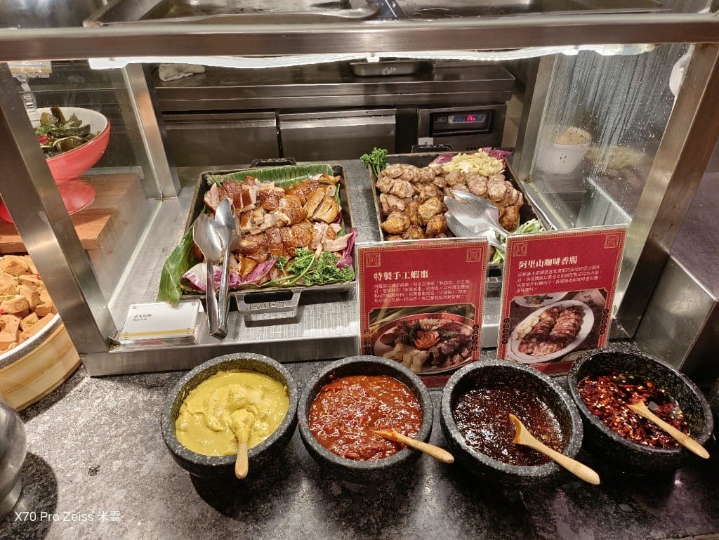 【台北吃到飽】十二廚台北喜來登大飯店24訪，平日晚餐阿霞飯店美食吃到飽🍻
