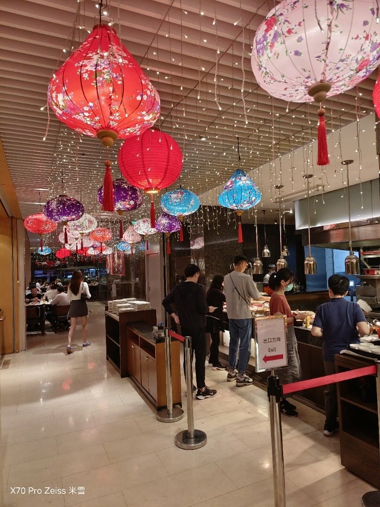 【台北吃到飽】十二廚台北喜來登大飯店24訪，平日晚餐阿霞飯店美食吃到飽🍻