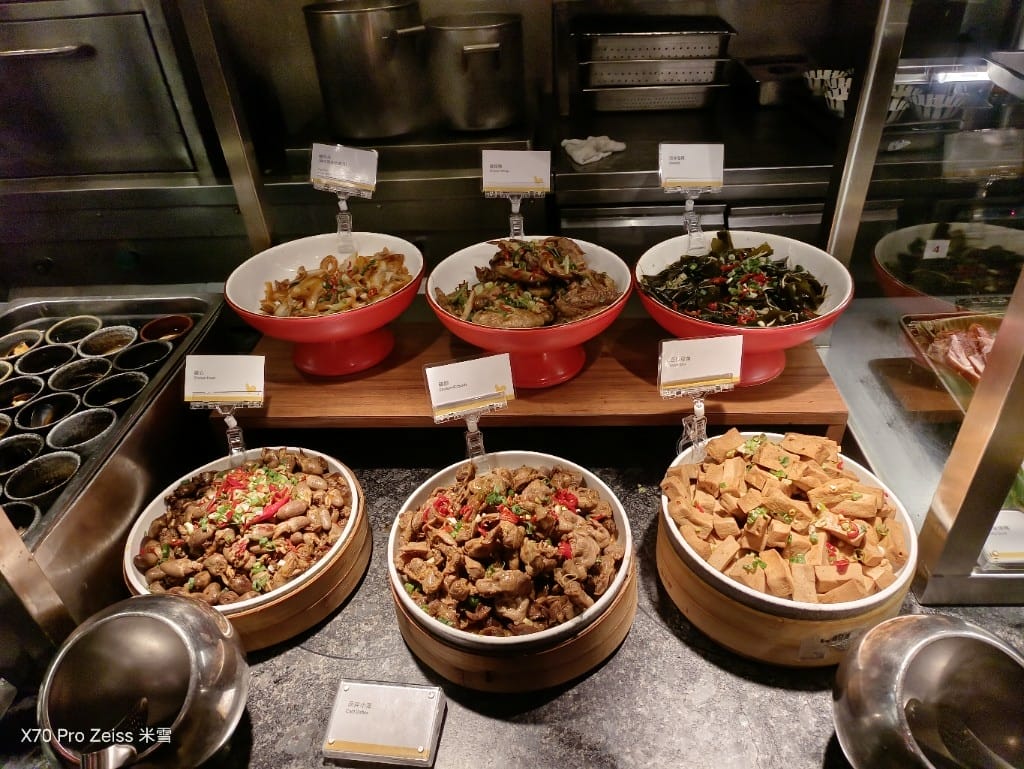 【台北吃到飽】十二廚台北喜來登大飯店24訪，平日晚餐阿霞飯店美食吃到飽🍻
