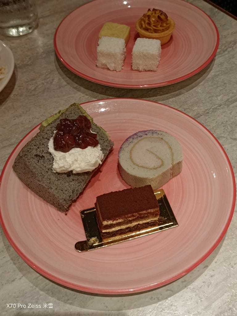【台北吃到飽】十二廚台北喜來登大飯店24訪，平日晚餐阿霞飯店美食吃到飽🍻