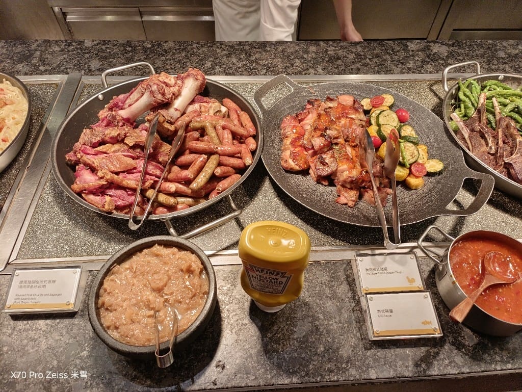 【台北吃到飽】十二廚台北喜來登大飯店24訪，平日晚餐阿霞飯店美食吃到飽🍻