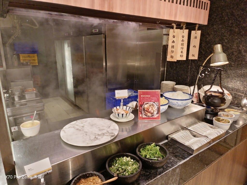 【台北吃到飽】十二廚台北喜來登大飯店24訪，平日晚餐阿霞飯店美食吃到飽🍻