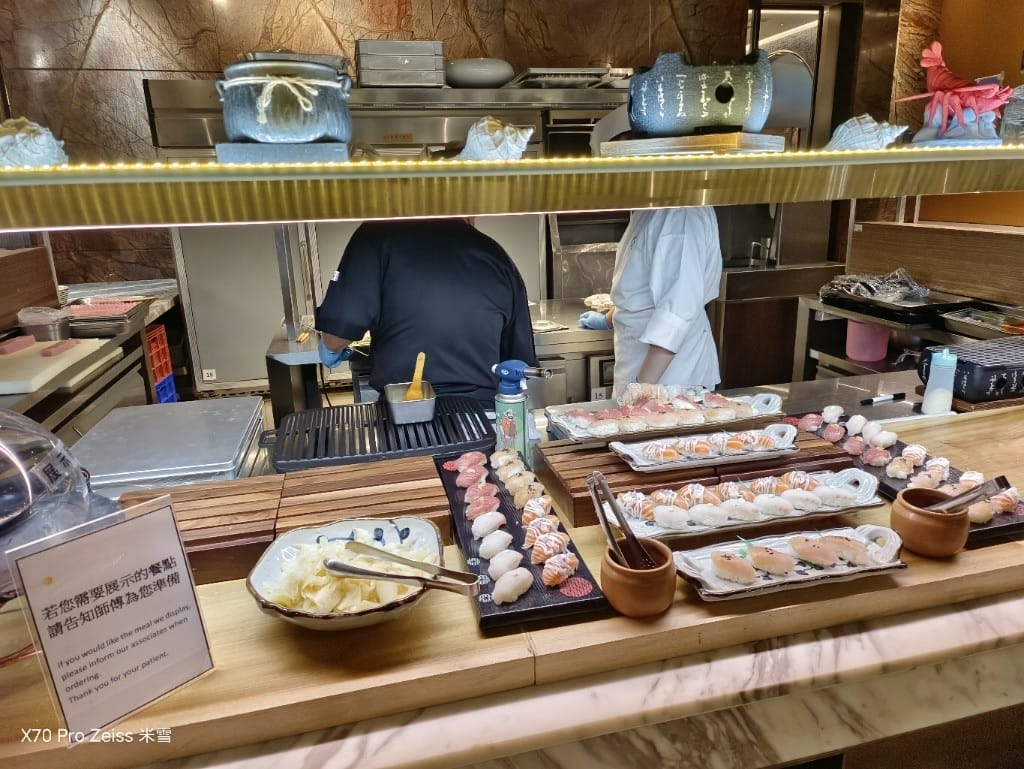 【台北吃到飽】十二廚台北喜來登大飯店24訪，平日晚餐阿霞飯店美食吃到飽🍻