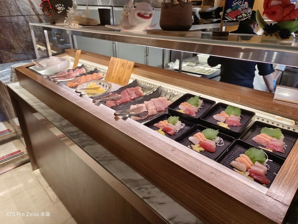 【台北吃到飽】十二廚台北喜來登大飯店24訪，平日晚餐阿霞飯店美食吃到飽🍻