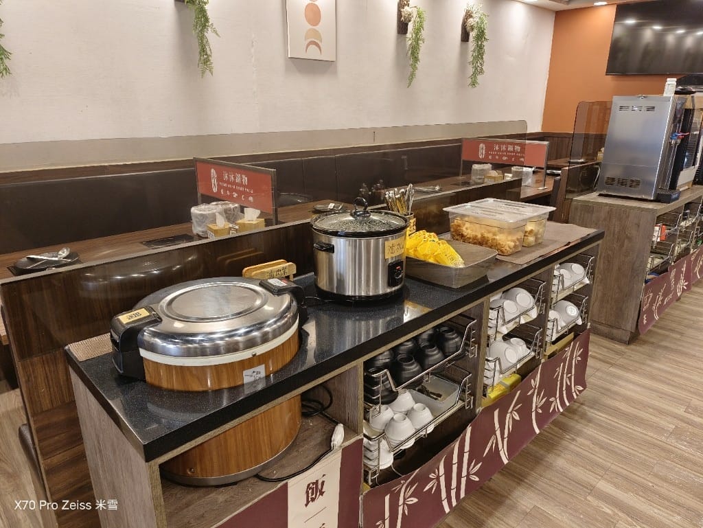 【新莊吃到飽】沐沐鍋物MUMU新莊中平店，八方悅二代店，自助吧吃到飽6訪