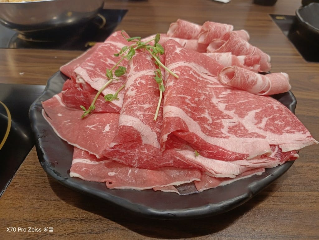 【新莊吃到飽】沐沐鍋物MUMU新莊中平店，八方悅二代店，自助吧吃到飽6訪