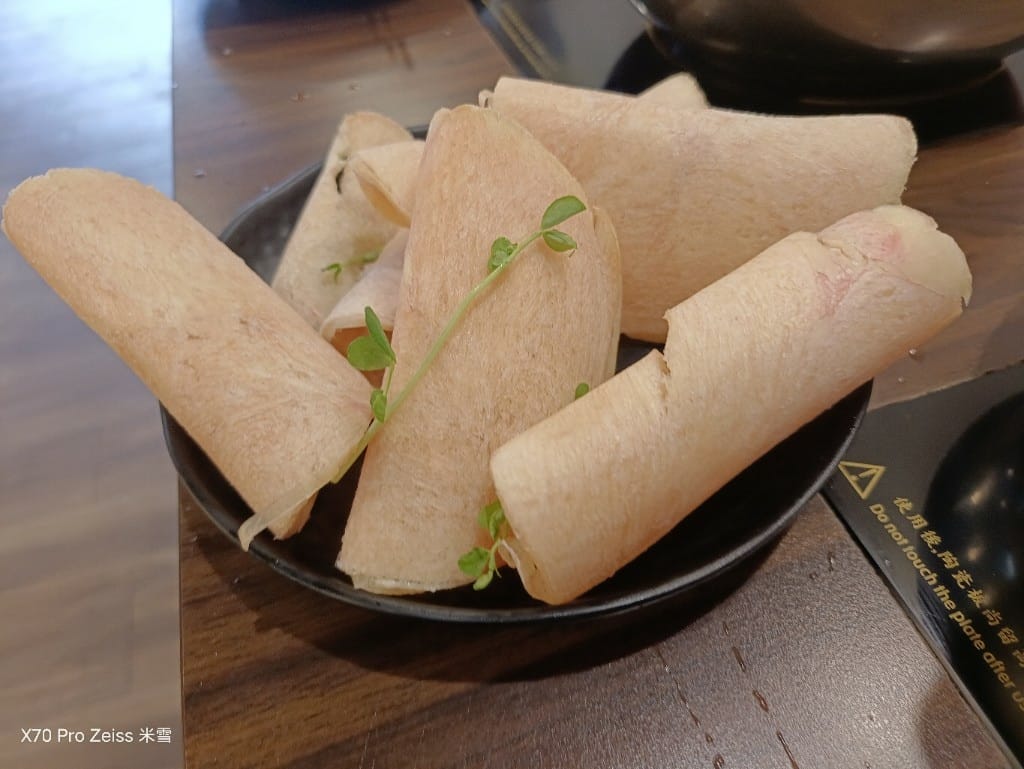 【新莊吃到飽】沐沐鍋物MUMU新莊中平店，八方悅二代店，自助吧吃到飽6訪