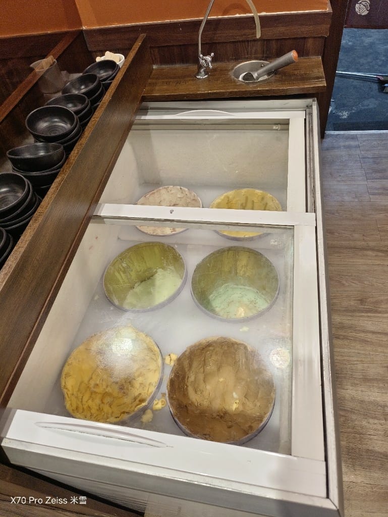 【新莊吃到飽】沐沐鍋物MUMU新莊中平店，八方悅二代店，自助吧吃到飽6訪