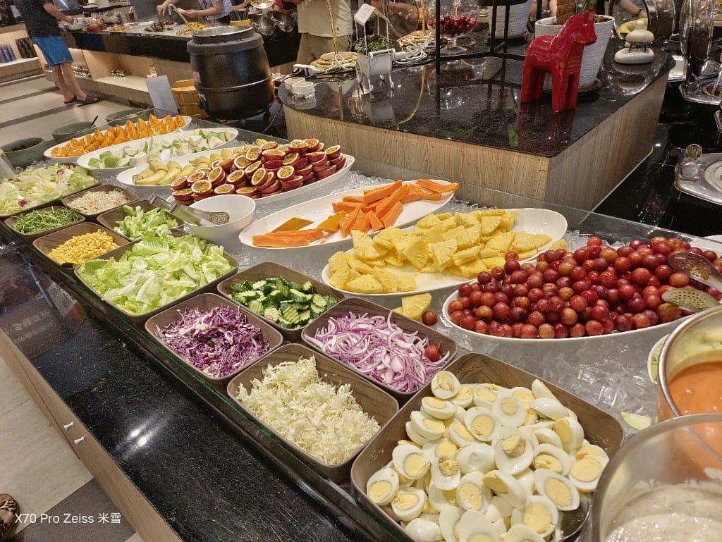 【新莊美食】貴族世家體育館店，平價豐富又好吃的自助吧！