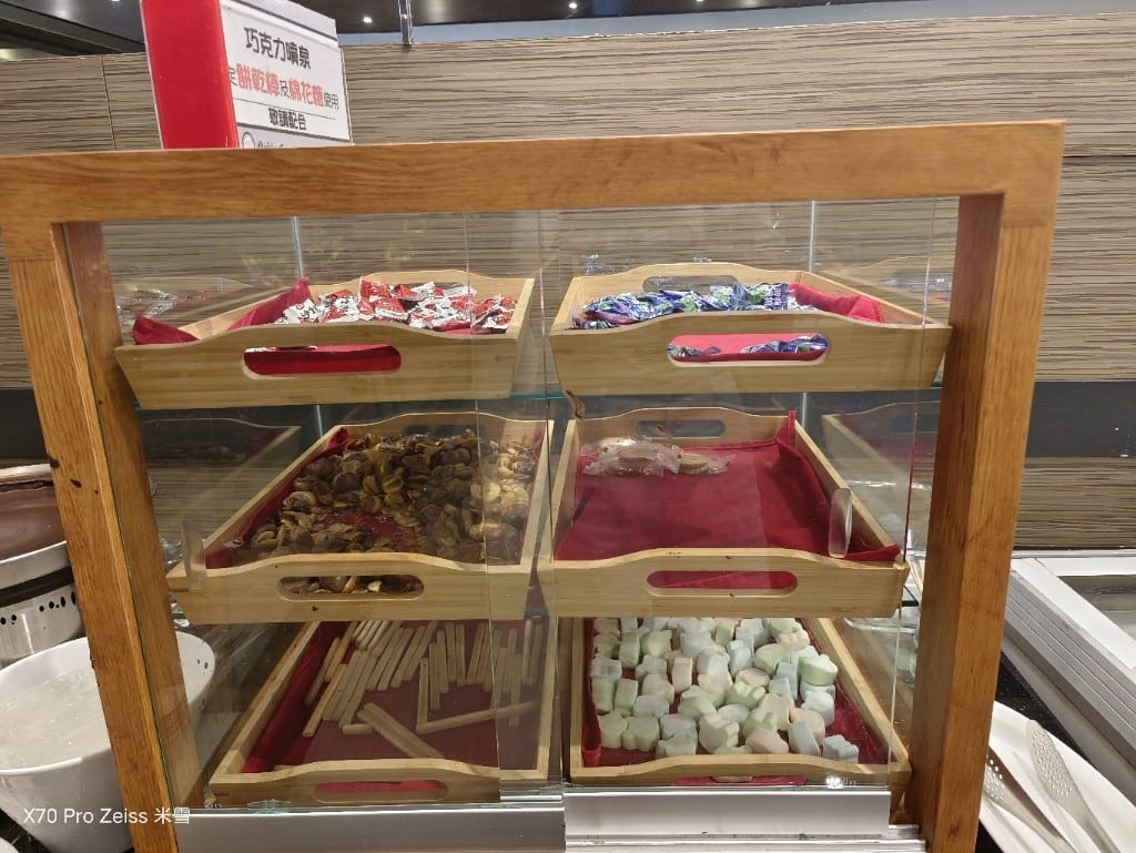 【新莊美食】貴族世家體育館店，平價豐富又好吃的自助吧！