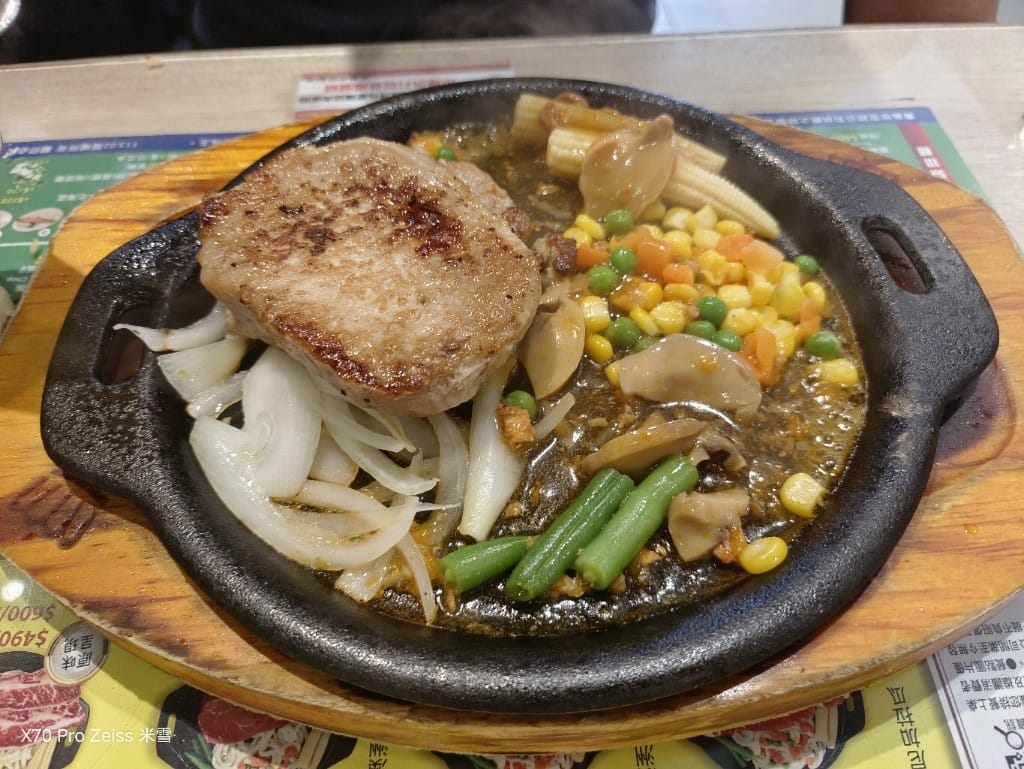 【新莊美食】貴族世家體育館店，平價豐富又好吃的自助吧！