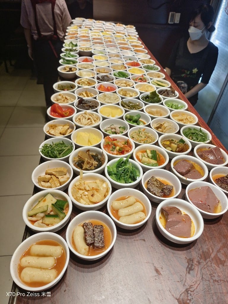 【新莊吃到飽】韓味軒韓式小菜吃到飽，佛心價$200起吃到飽！
