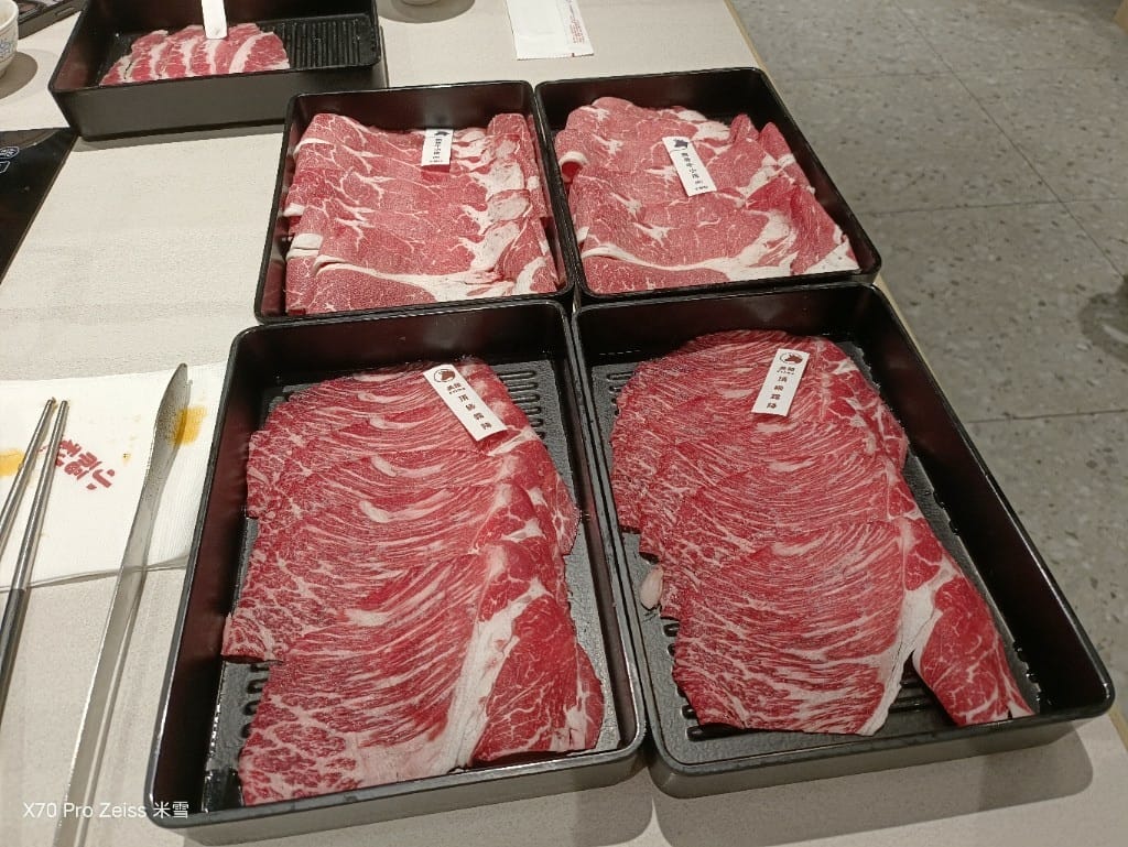 【新北吃到飽】小福利火鍋會所小碧潭店，食材棒棒環境也好的麻辣鍋吃到飽❤️