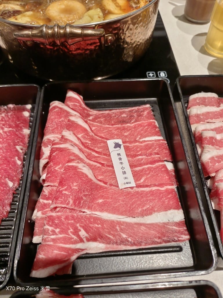 【新北吃到飽】小福利火鍋會所小碧潭店，食材棒棒環境也好的麻辣鍋吃到飽❤️