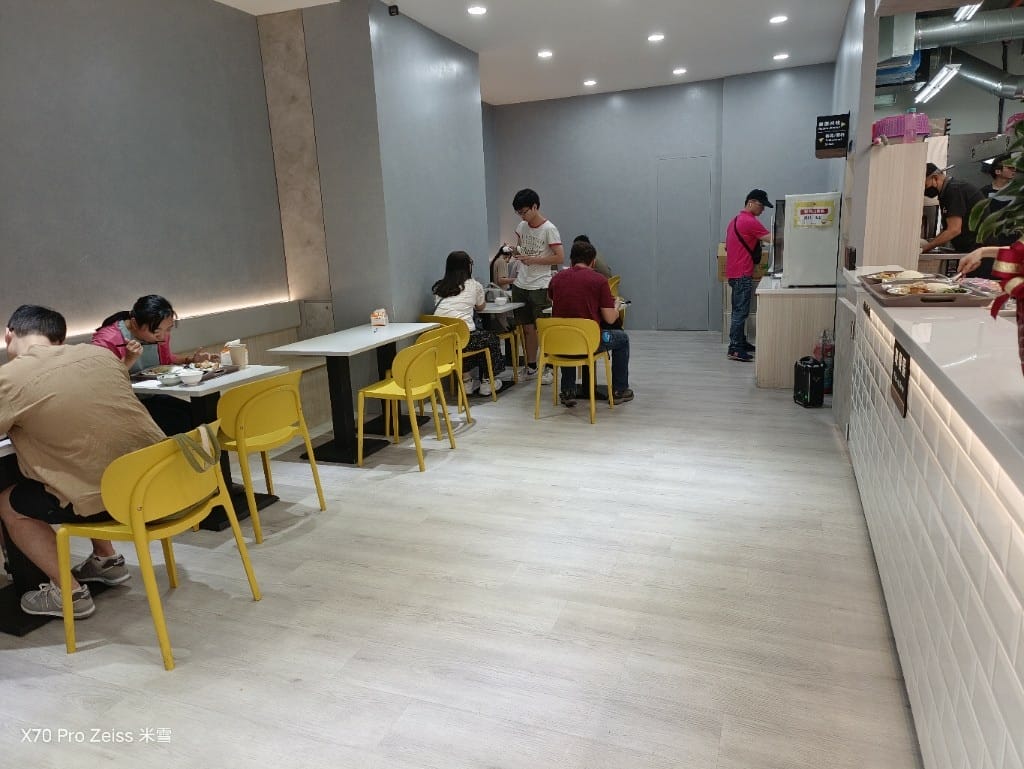 【新莊美食】好吃雞海南雞飯新莊新泰店，軟嫩好吃的平價海南雞飯❤️ 初訪