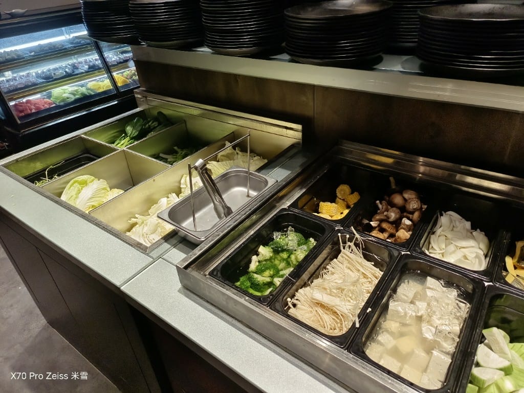 【新莊美食】八雲町和牛海鮮鍋物火鍋新莊店，$298起吃到飽❤️