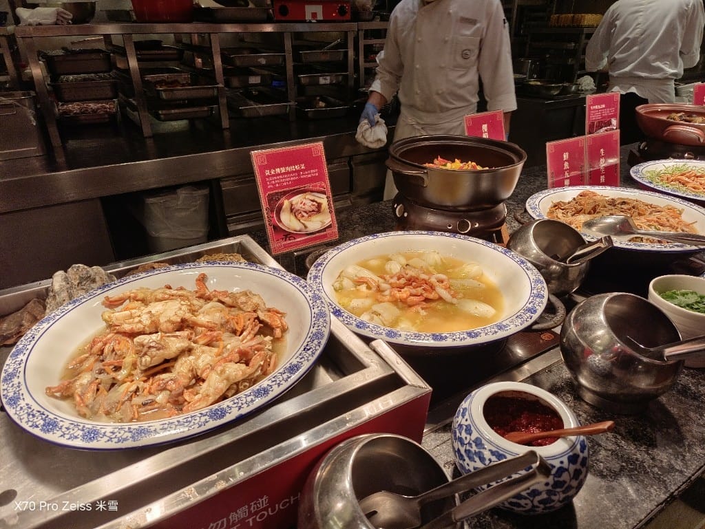 【台北吃到飽】十二廚台北喜來登大飯店25訪，平日午餐阿霞飯店美食吃到飽🍻